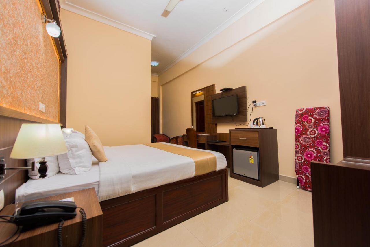 Kallada Golden Hotel Thrissur Εξωτερικό φωτογραφία