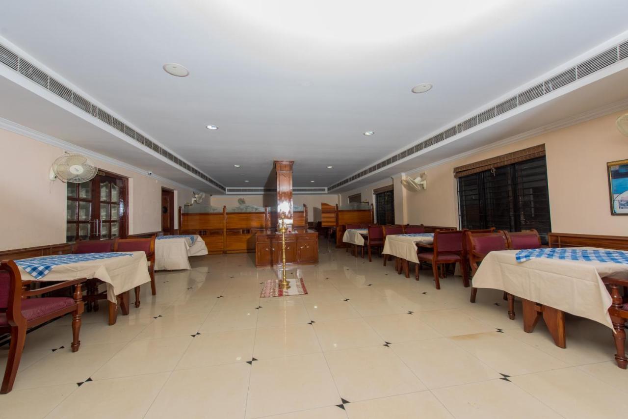 Kallada Golden Hotel Thrissur Εξωτερικό φωτογραφία