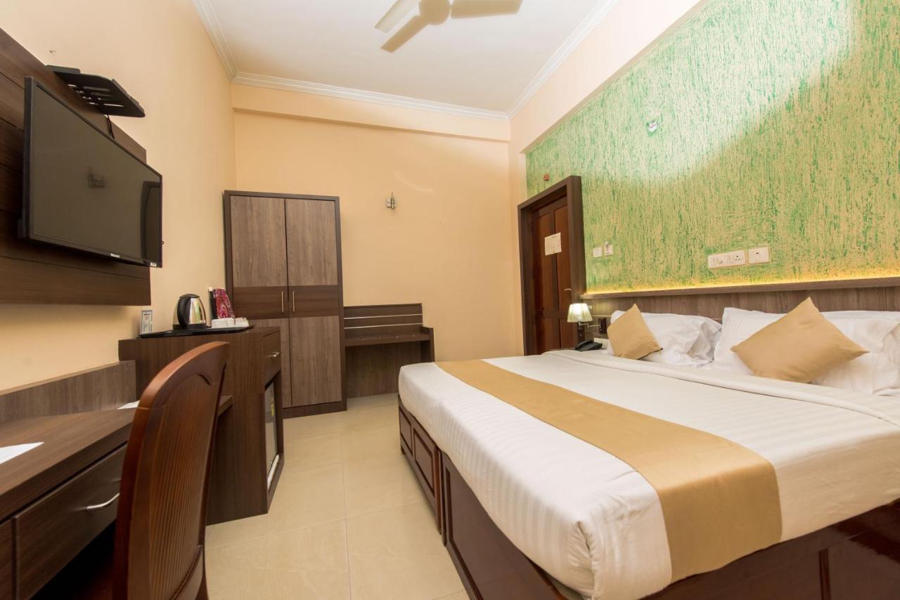 Kallada Golden Hotel Thrissur Εξωτερικό φωτογραφία